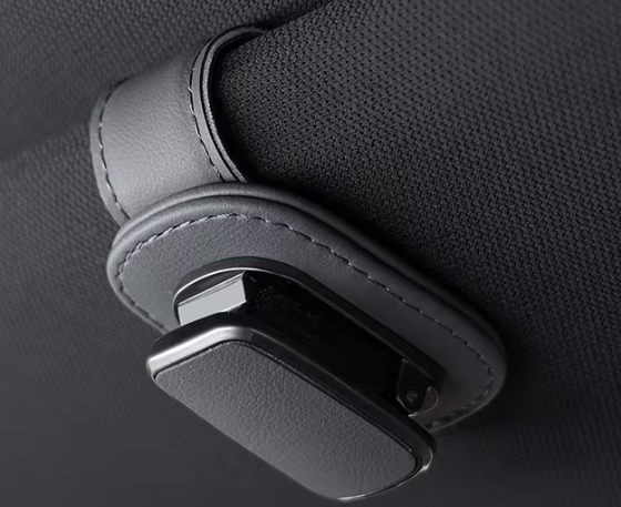 TorqueHub™ ClipGrip – Car Sun Visor Glasses Holder